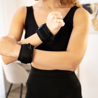 Утяжелители на запястье, 2 шт. × 300 г, цвет чёрный Утяжелители на запястье, 2 шт. × 300 г, цвет чёрный