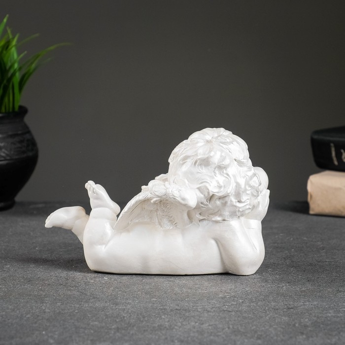 Фигура Фигура "Ангел лежит на ладошках" перламутровый, 12х16х10см