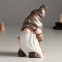 Сувенир керамика "Гномик задумался" беж и корица 9,7х8х16,2 см Сувенир керамика "Гномик задумался" беж и корица 9,7х8х16,2 см