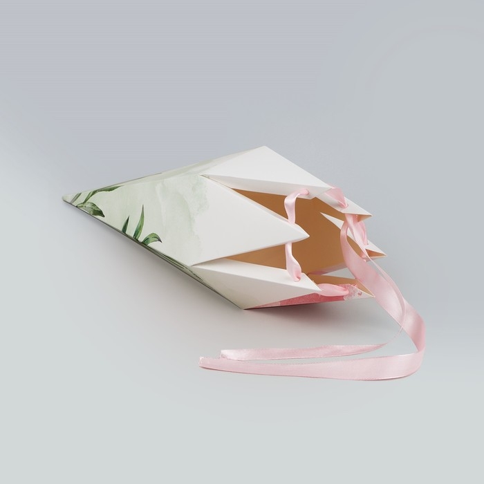 Переноска - шестиугольник для цветов «Для тебя!», белая 15 х 35 х 15 см Переноска - шестиугольник для цветов «Для тебя!», белая 15 х 35 х 15 см