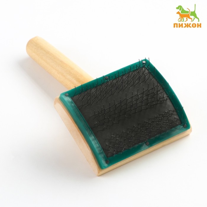 Щётка - пуходёрка деревянная трёхрядная, основание 76 х 56 мм Щётка - пуходёрка деревянная трёхрядная, основание 76 х 56 мм