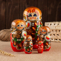 Матрёшка 5-ти кукольная "Сюзанна" 17-18 см, ручная роспись Матрёшка 5-ти кукольная "Сюзанна" 17-18 см, ручная роспись