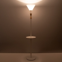 Торшер "Князь" со столиком 1х15Вт Е27 МОДЕЛЬ: BR 01036 белый Торшер "Князь" со столиком 1х15Вт Е27 МОДЕЛЬ: BR 01036 белый