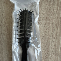 Расчёска массажная, вентилируемая, 3 x 19 см, цвет чёрный