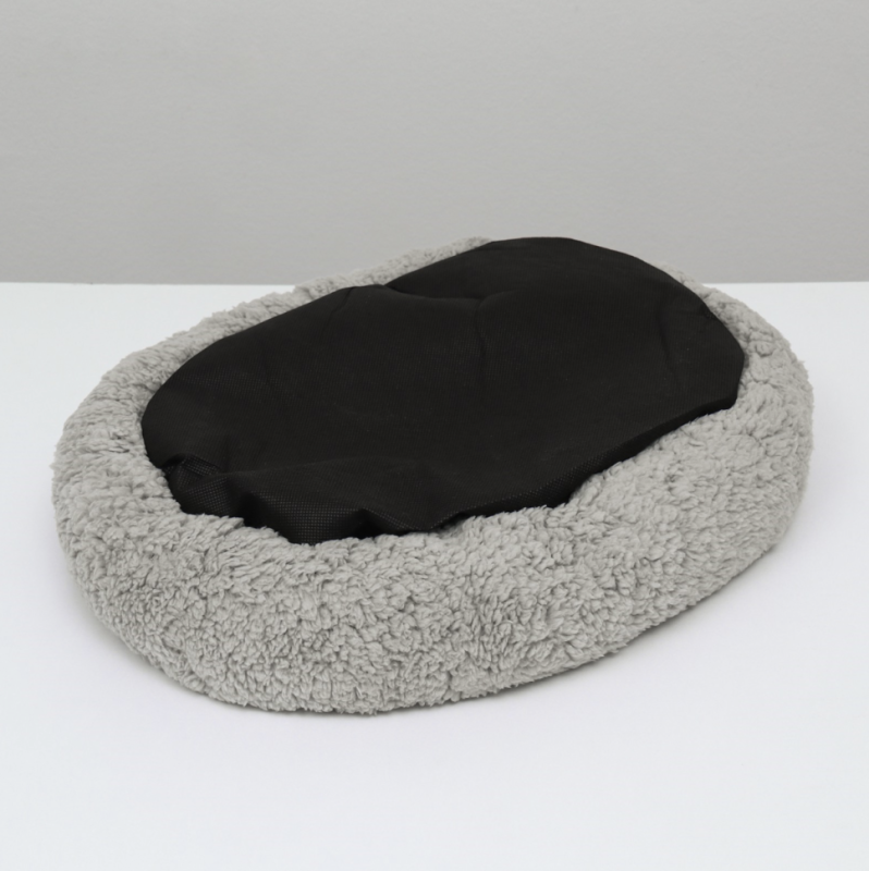 Лежанка для собак и кошек "Уют", мягкий мех, 50 х 42 х 11 см, серая