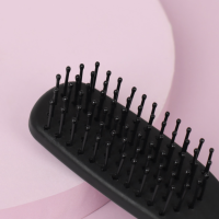 Расчёска-мини массажная, 3,5 x 13,2 см, цвет чёрный