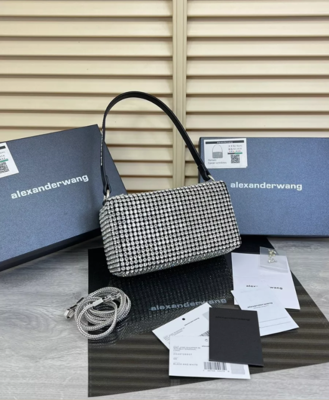 Сумка со стразами