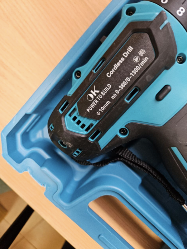 Дрель шуруповерт аккумуляторная 24V 2 акб